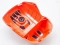 wnętrze pomarańczowej plastikowej obudowy filtra powietrza pilarki 543 XP Husqvarna, widoczne miejsca zaczepów i mocowań,