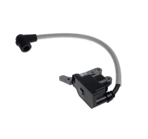 Moduł zapłonowy do pilarki Husqvarna 543 XP, kolor szary z elementami metalowymi. Ujęcie z boku, leżący, z przewodem elektrycznym. Widoczny mechanizm mocujący oraz otwory montażowe. Tło białe, proste.