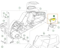 Czarna, metalowa blokada dźwigni gazu pilarki Husqvarna 535 iXP, ergonomiczna z wycięciem, widok z góry na białym tle, z czytelnym oznaczeniem numerycznym, idealna do Husqvarny.