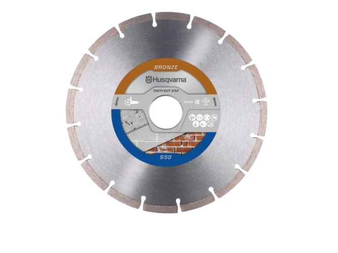 Tarcza diamentowa Husqvarna Tacti-Cut S50 230 mm, otwór 22,2 mm, metalowa z grzebieniami, napis Husqvarna i symbole użytkowania. Do cięcia betonu i materiałów budowlanych.