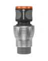 Szybkozłącze Premium 19 mm G 3/4" Gardena, z widocznymi uchwytami do łatwego montażu. Ujęcie frontalne, produkt stoi na jednolitym tle. Wysoka jakość materiału,