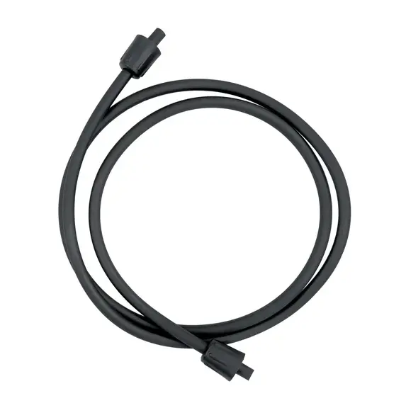 Wąż do opryskiwacza cieśnieniowego 5 l Gardena, w kolorze czarnym. Produkt zwinięty na białym tle, pokazujący elastyczność i mechanizm montażu.
