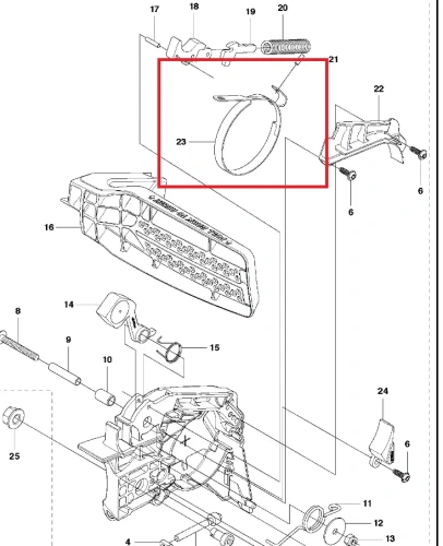 Taśma hamulca pilarki T435 Husqvarna, okrągła, wykonana z wytrzymałego materiału, widoczna w zbliżeniu. Produkt z cechami konstrukcyjnymi umożliwiającymi efektywne działanie. Na schemacie technicznym, otoczona innymi elementami maszyny.