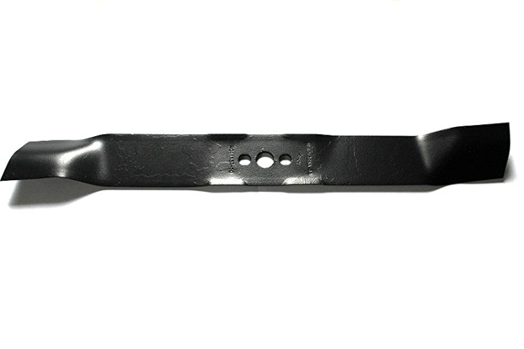 Nóż do kosiarki LC 351VH Husqvarna o długości 50 cm, z czarnej stali. Widoczny kształt z zaostrzonymi końcami, posiada trzy otwory montażowe. Ujęcie frontalne, ukazujące całą długość ostrza w prostoliniowym ułożeniu na jednolitym tle.