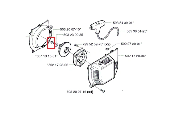 Śruba koła linowego do wykaszarki Husqvarna 250R, metalowa, o okrągłym kształcie, widoczna na rysunku z komponentami urządzenia. Element jest częścią montażową, ukazaną z boku, wraz z innymi częściami, na białym tle. Wymiary nieczytelne.