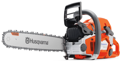 Pomarańczowa pilarka Husqvarna 562 XP®G z metalowym łańcuchem, prowadnicą i ergonomiczną rączką, widoczna z boku. Profesjonalne narzędzie do intensywnego cięcia drewna, z logo Husqvarna.