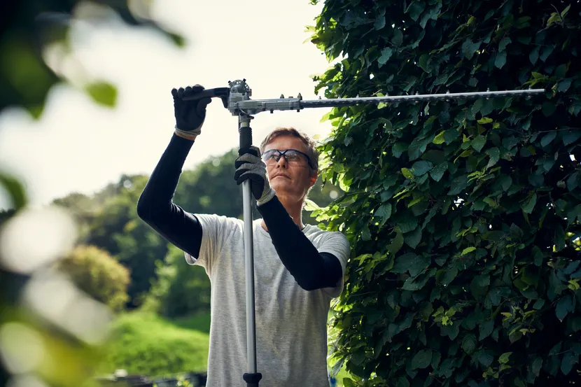 Nożyce do żywopłotu na wysięgniku 525iHE4