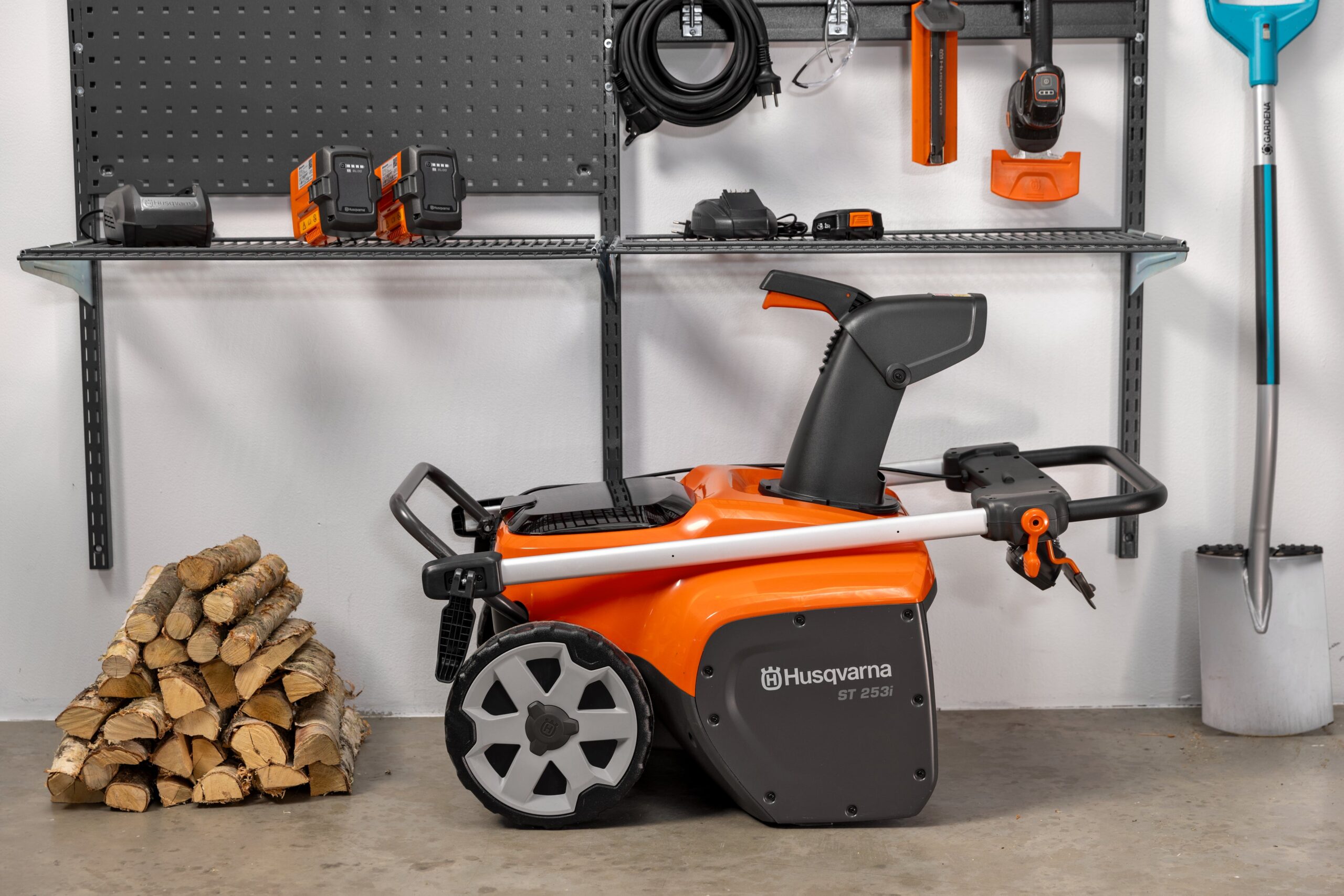 odsniezarka ST 253i husqvarna